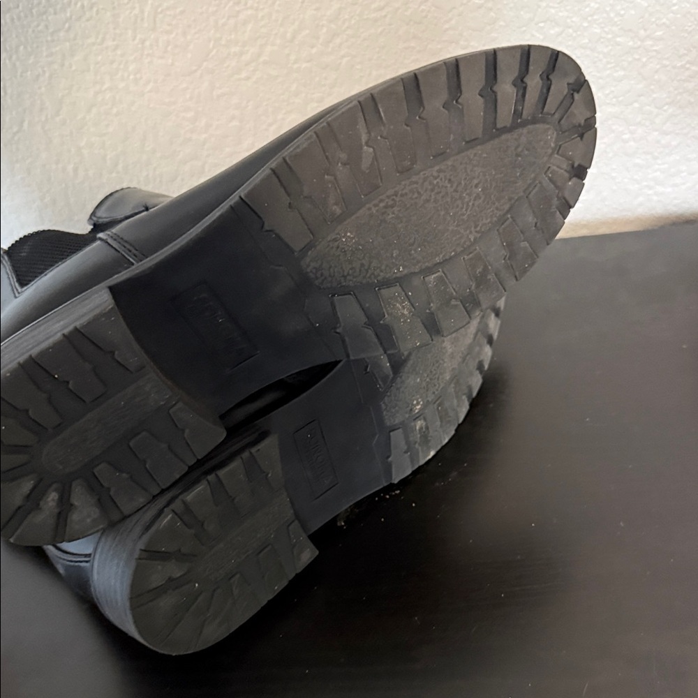 Sonoma Classic Black Ankle Booties - Picture 5 of 7